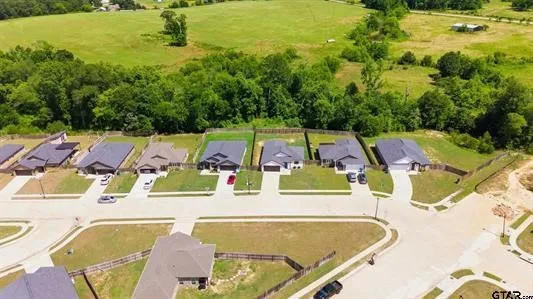 17018 Crossing Circle Lindale, TX 75771