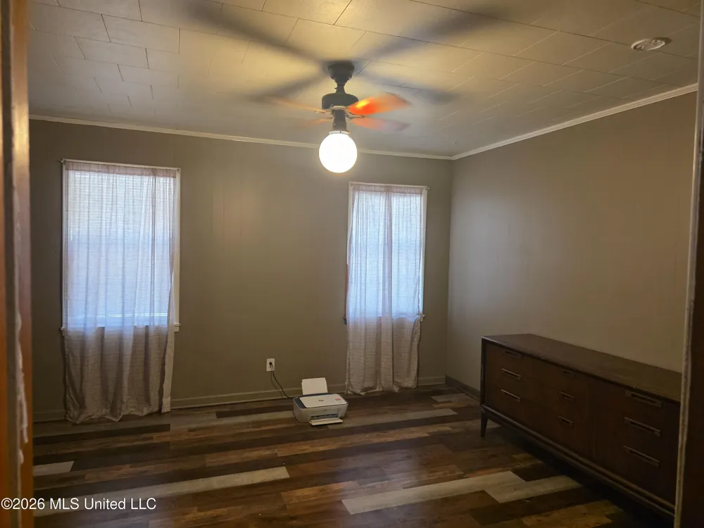 502 Lakeview Avenue Mccomb, MS 39648