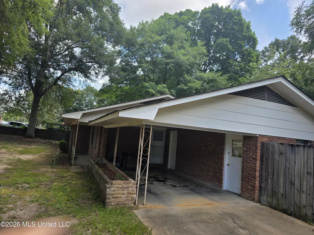 502 Lakeview Avenue Mccomb, MS 39648