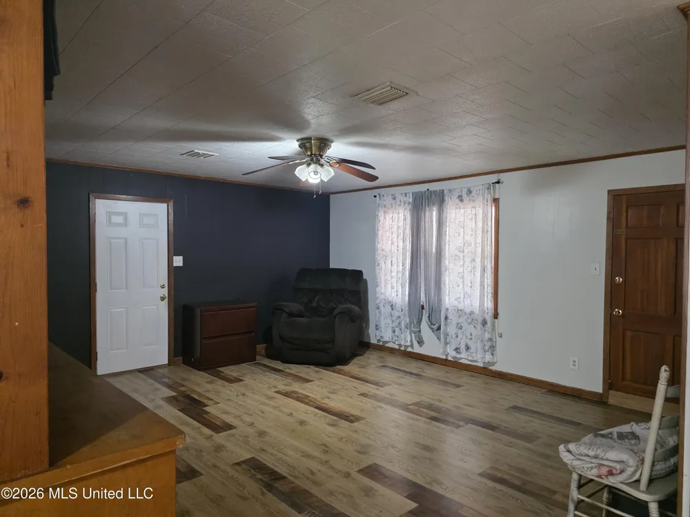 502 Lakeview Avenue Mccomb, MS 39648