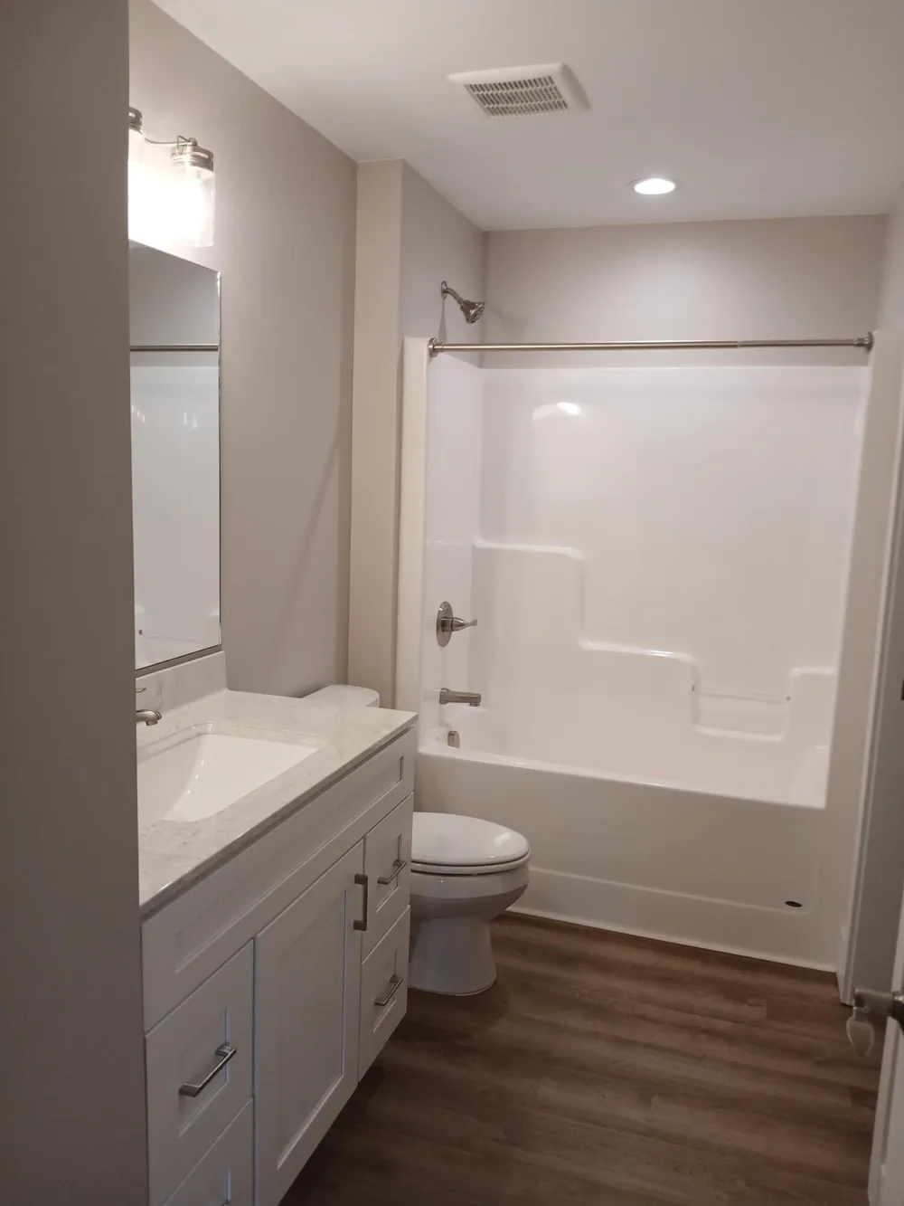 208 Taylors Court Scottville, MI 49454