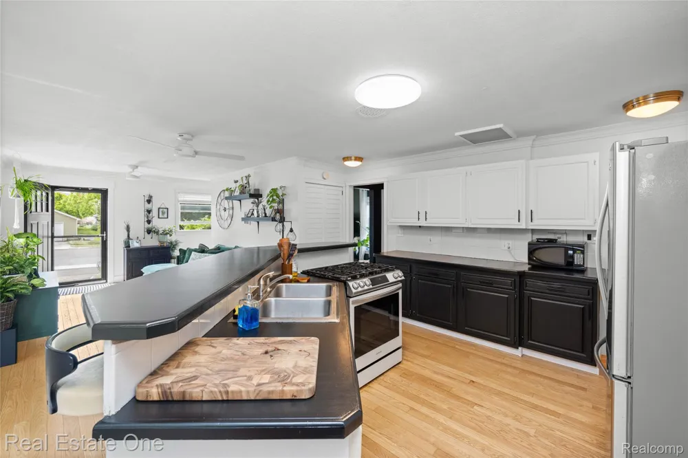 225 1st Street Fenton City, MI 48430