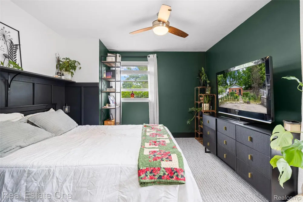 225 1st Street Fenton City, MI 48430