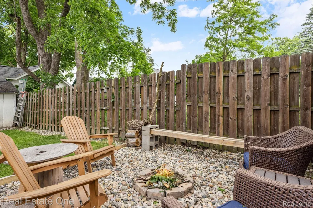 225 1st Street Fenton City, MI 48430