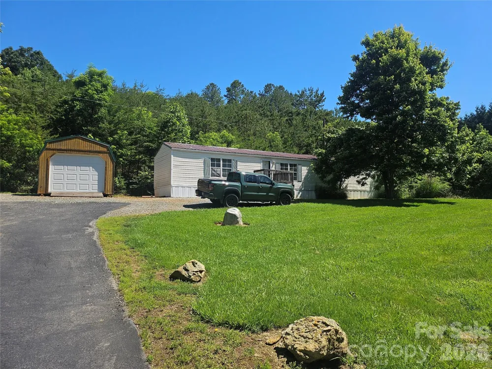 8 Mountain View Road Weaverville, NC 28787