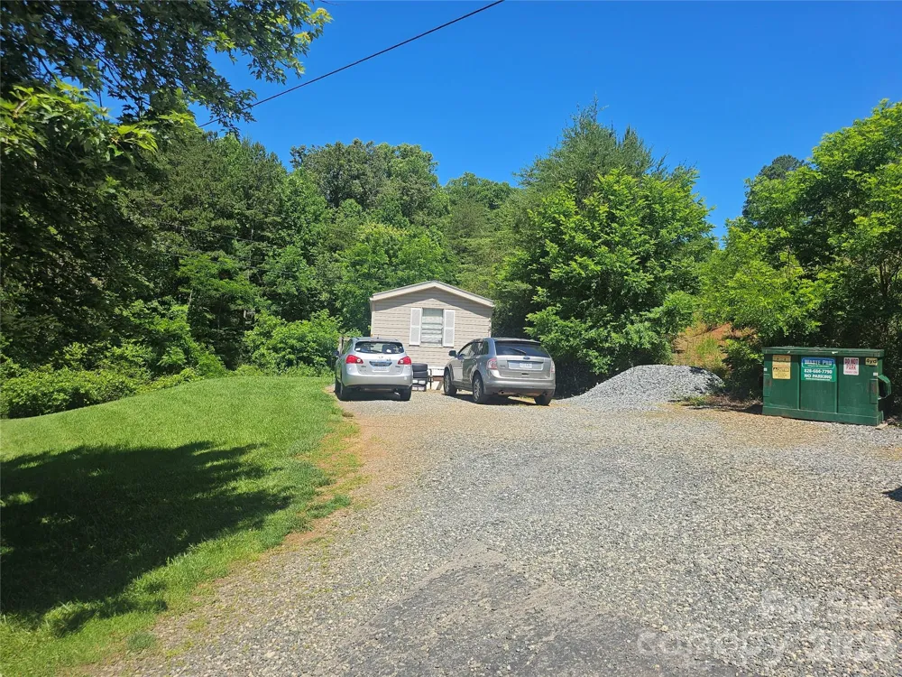 8 Mountain View Road Weaverville, NC 28787