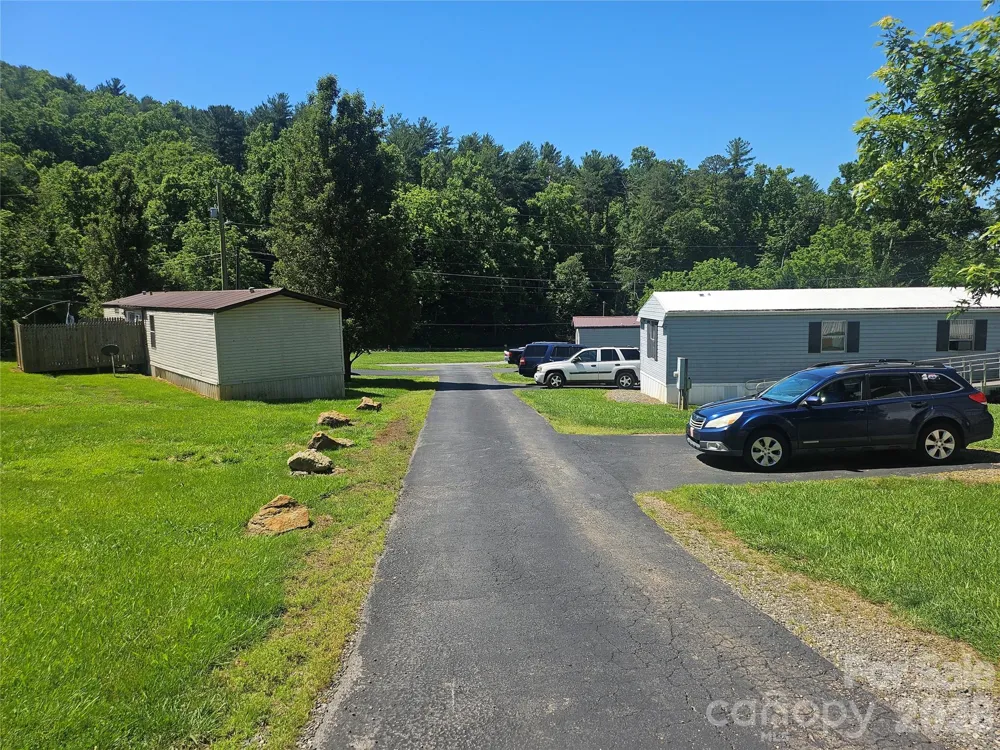 8 Mountain View Road Weaverville, NC 28787