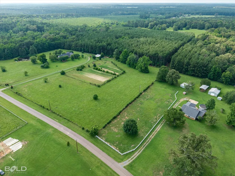 Twin Lakes Road Mansfield, LA 71052