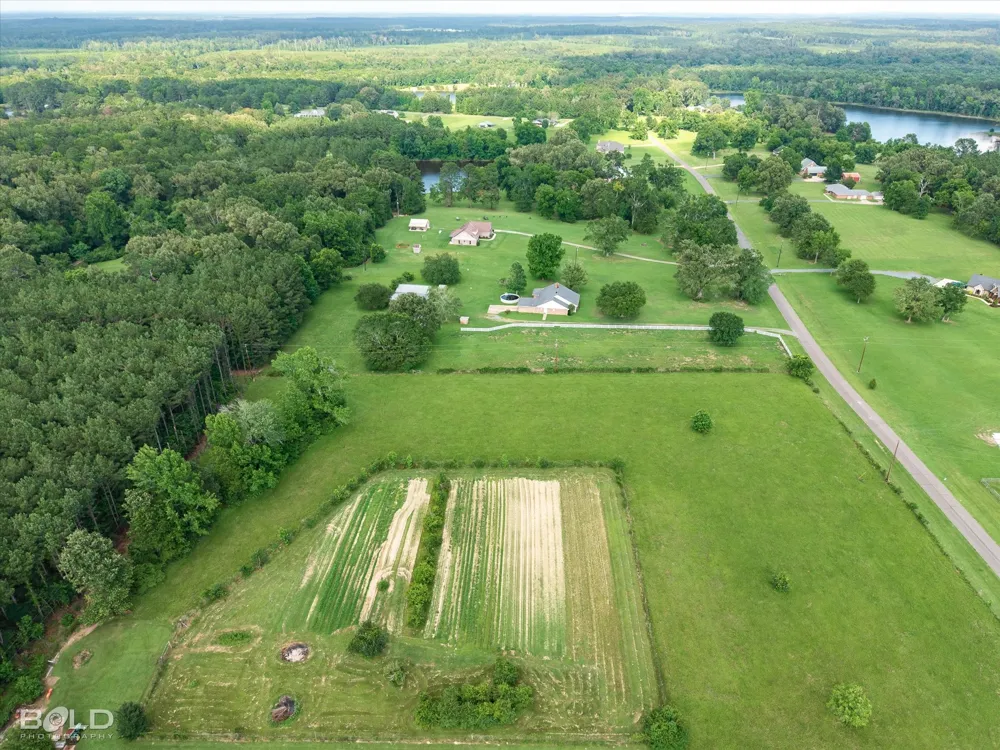 Twin Lakes Road Mansfield, LA 71052