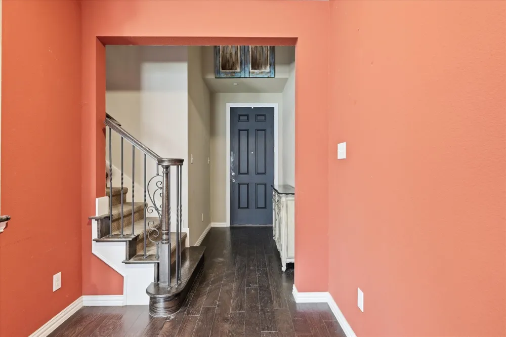 399 Dublin Street Lewisville, TX 75067