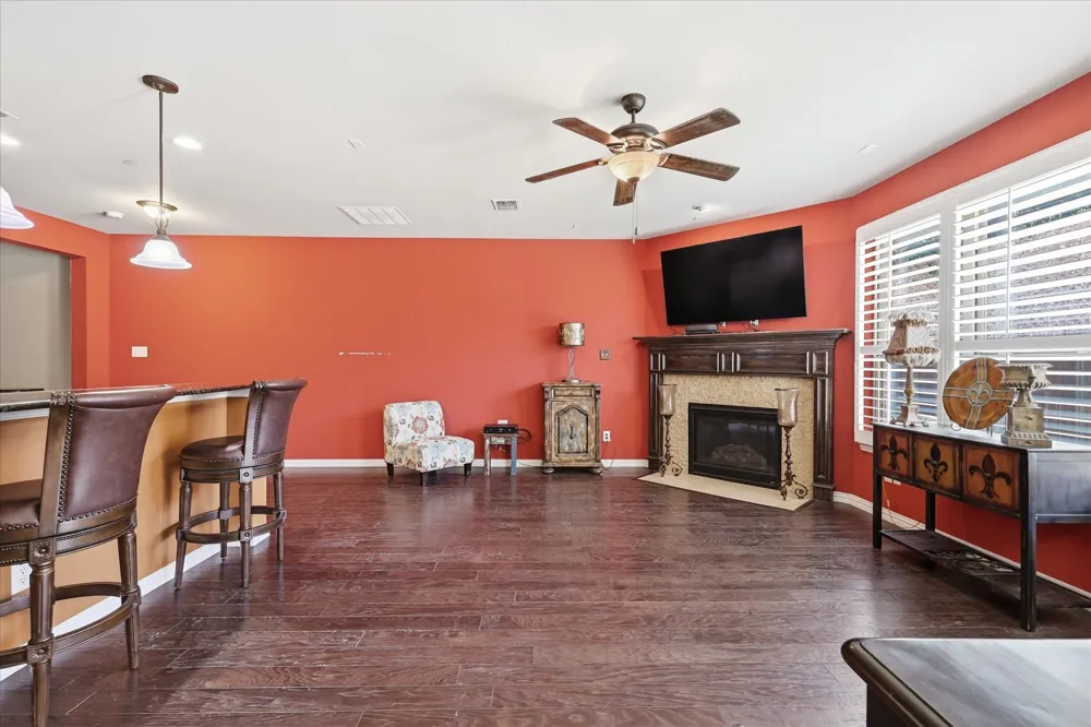 399 Dublin Street Lewisville, TX 75067