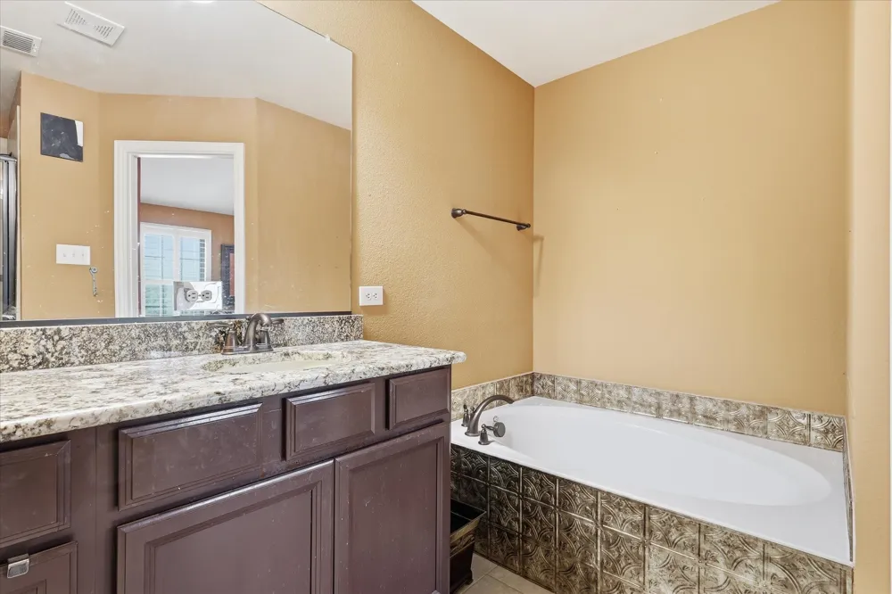 399 Dublin Street Lewisville, TX 75067