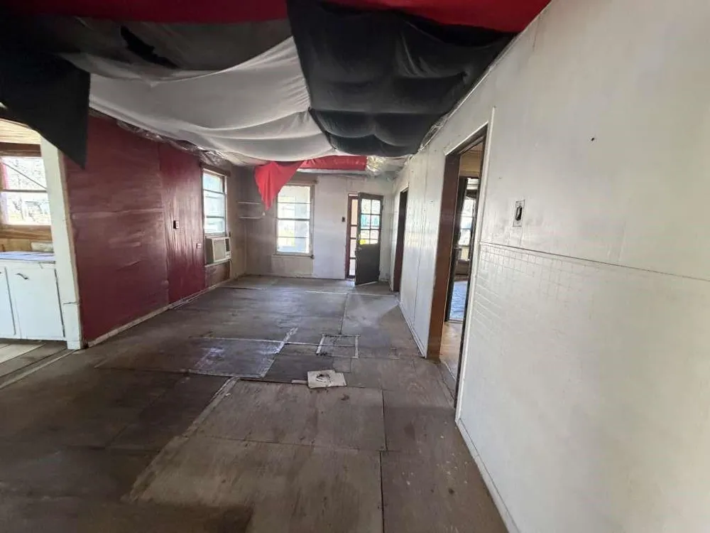 808 Bowen Street Pleasanton, TX 78064