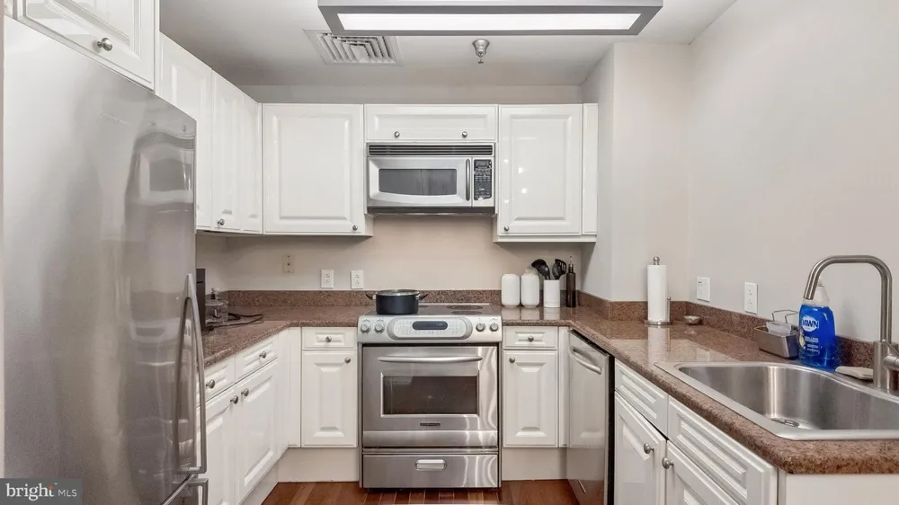 1500 CHESTNUT STREET #8I Philadelphia, PA 19102