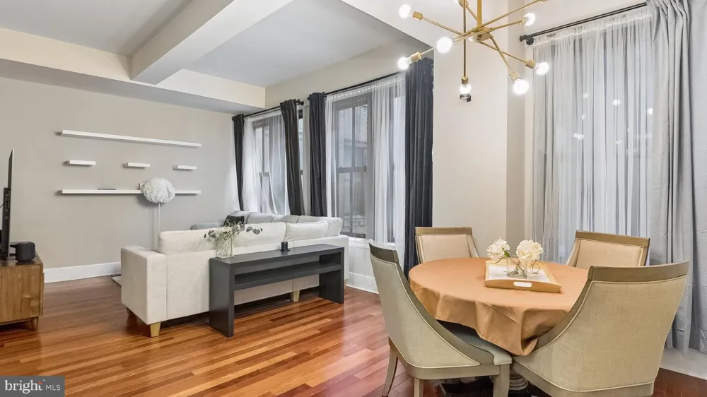 1500 CHESTNUT STREET #8I Philadelphia, PA 19102