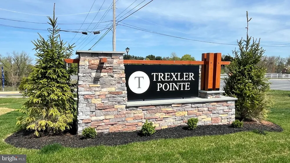 8305 BRODIE COURT Breinigsville, PA 18031