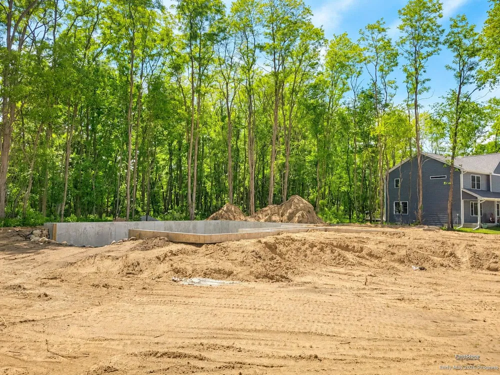 2029 Dakota Trail Hastings, MI 49058