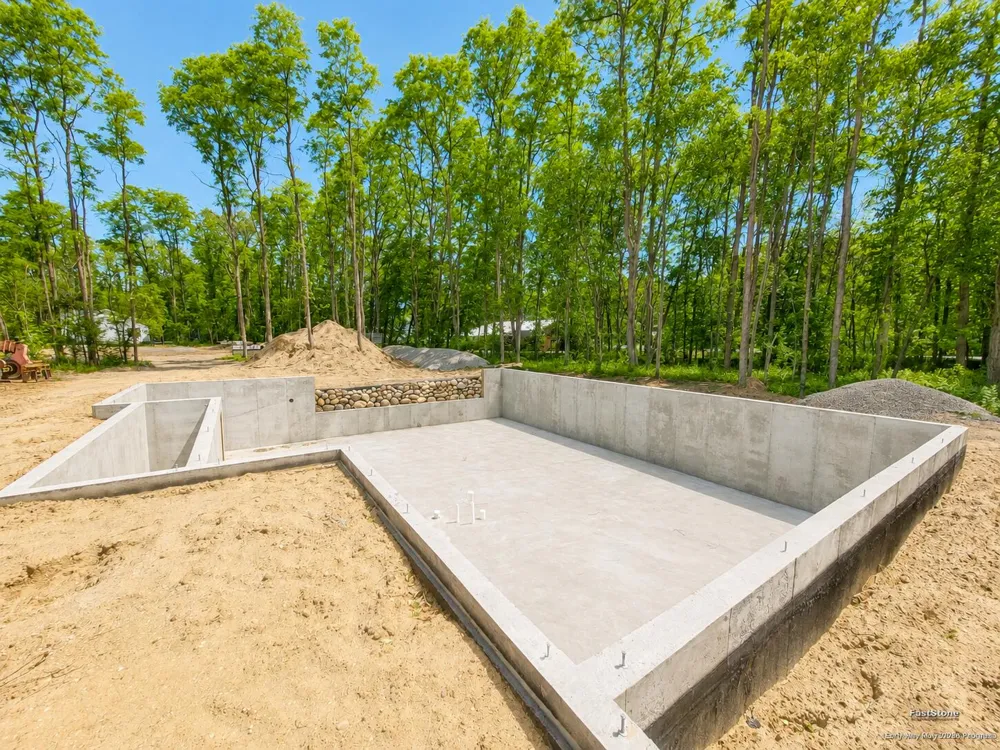2029 Dakota Trail Hastings, MI 49058