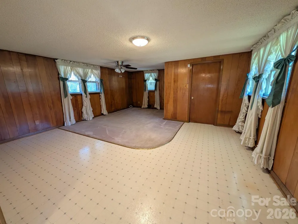 4053 Roddey Road Catawba, SC 29704