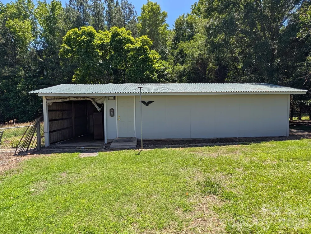 4053 Roddey Road Catawba, SC 29704