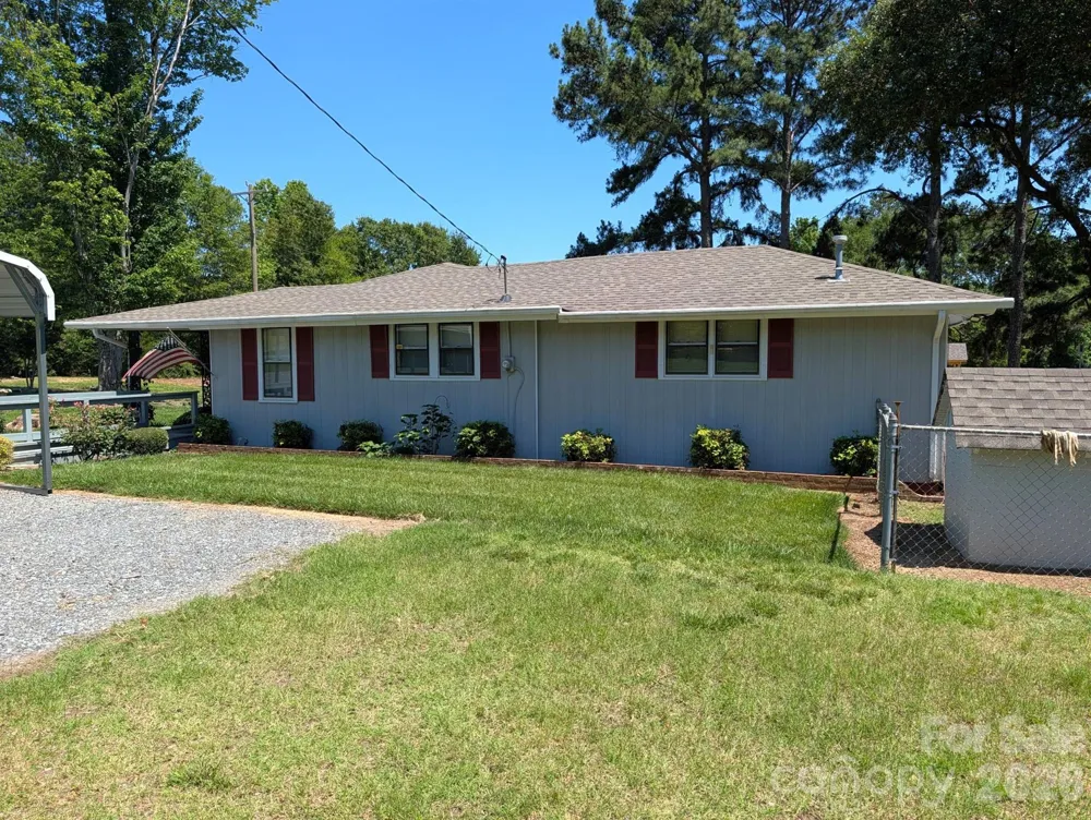 4053 Roddey Road Catawba, SC 29704