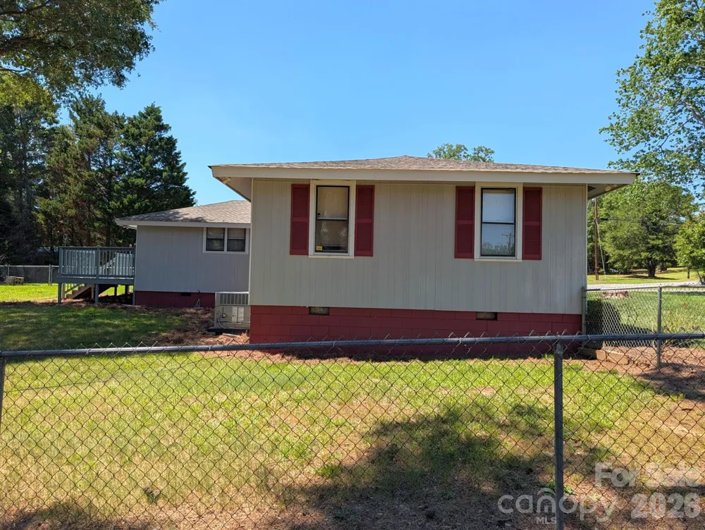 4053 Roddey Road Catawba, SC 29704