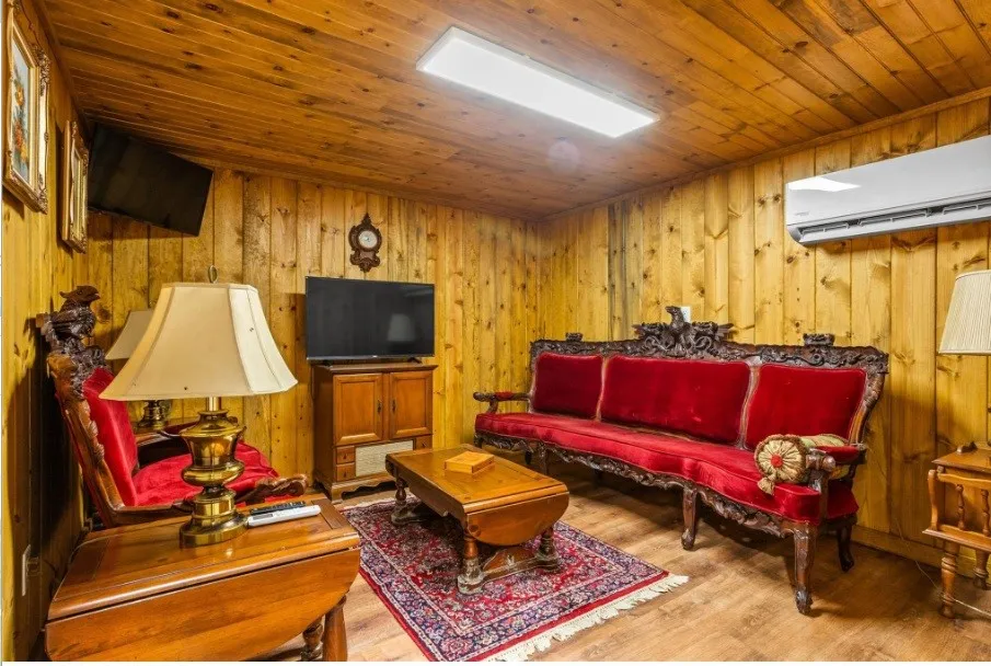 28966 US Highway 377 Gordonville, TX 76245