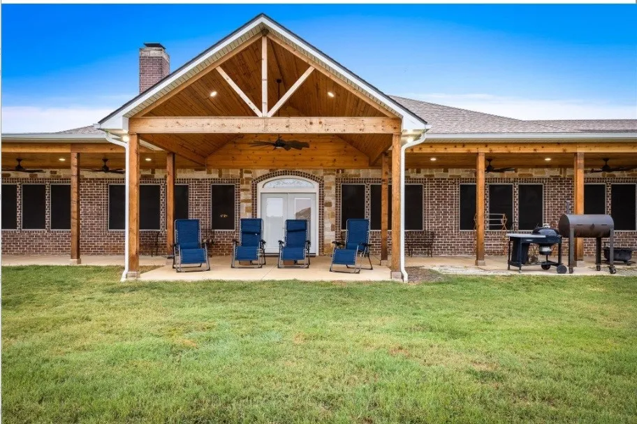 28966 US Highway 377 Gordonville, TX 76245