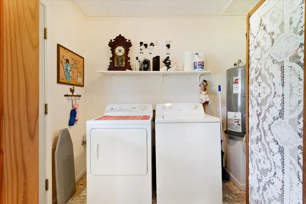 704 E Main Street Honey Grove, TX 75446