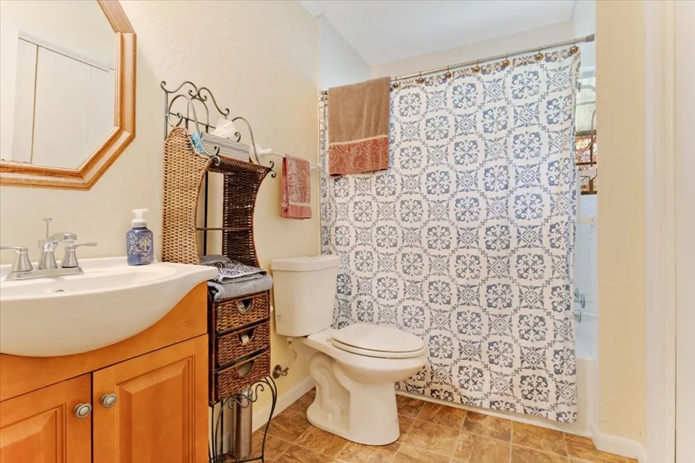 704 E Main Street Honey Grove, TX 75446