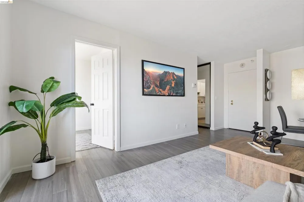4 Admiral Dr #B430 Emeryville, CA 94608