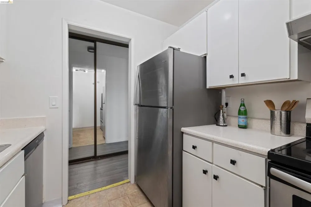 4 Admiral Dr #B430 Emeryville, CA 94608