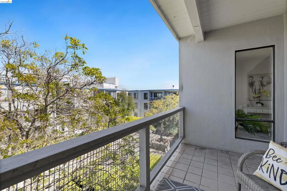 4 Admiral Dr #B430 Emeryville, CA 94608