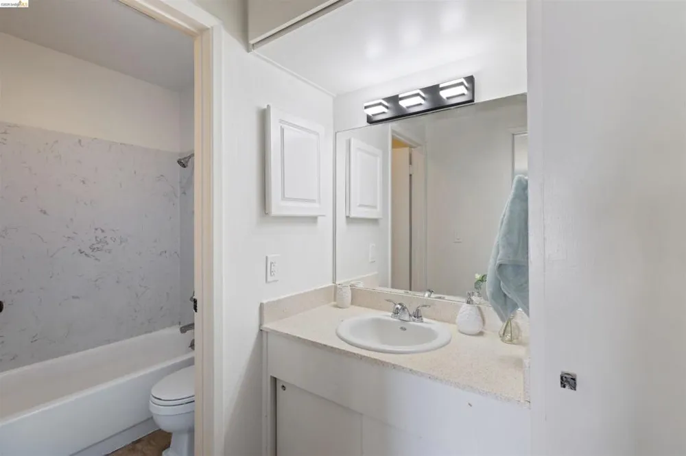 4 Admiral Dr #B430 Emeryville, CA 94608