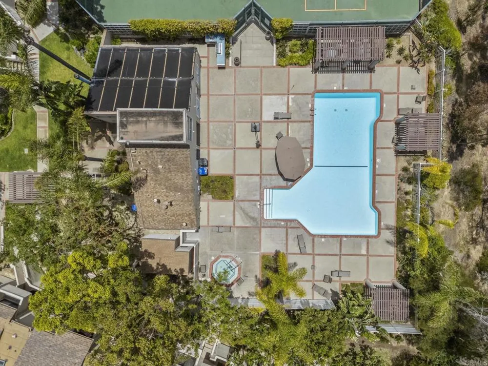 2710 Ariane Drive #3 San Diego, CA 92117