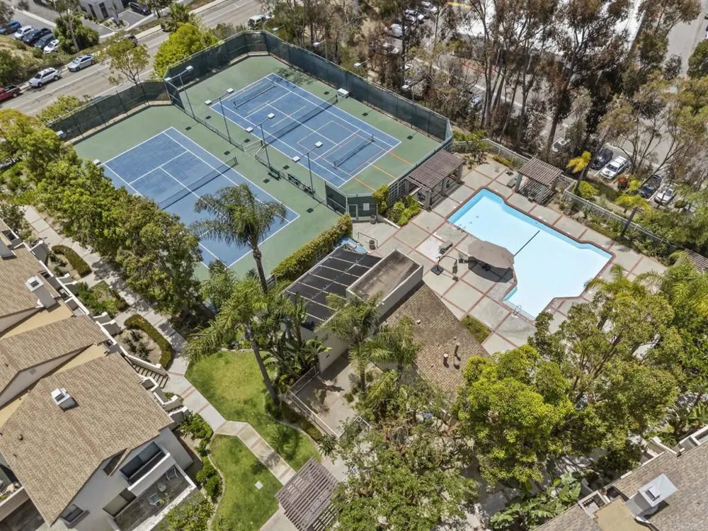 2710 Ariane Drive #3 San Diego, CA 92117
