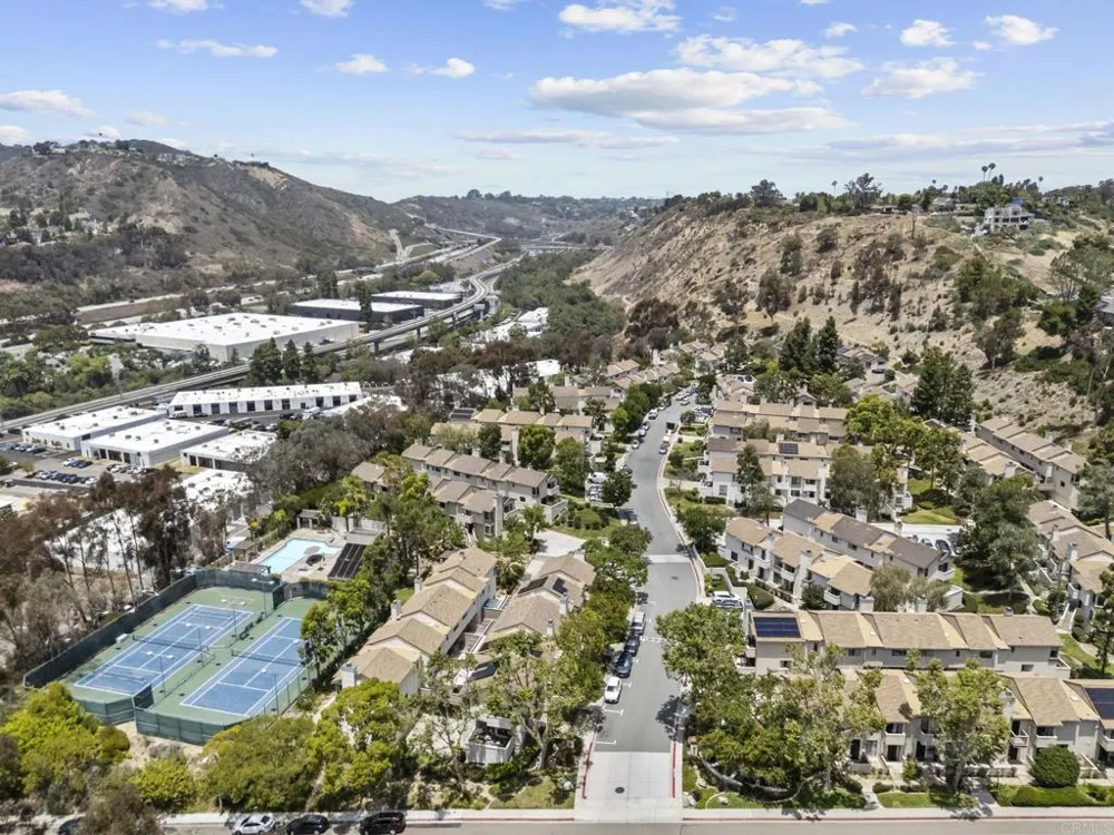 2710 Ariane Drive #3 San Diego, CA 92117