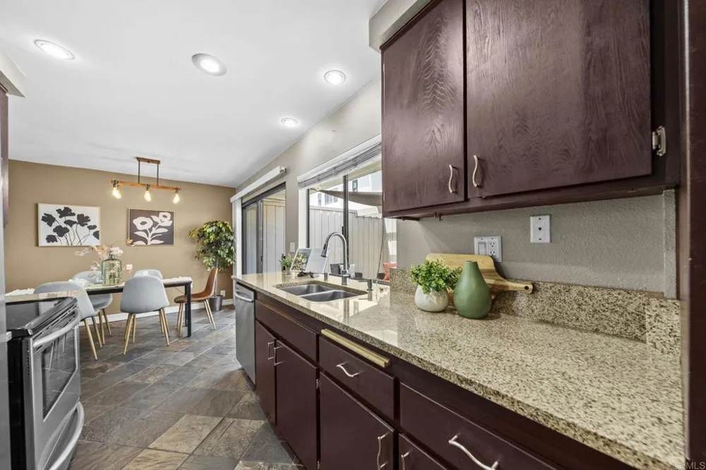 2710 Ariane Drive #3 San Diego, CA 92117