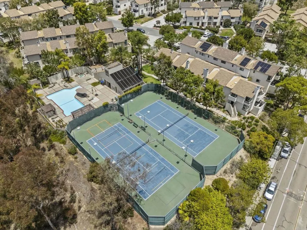 2710 Ariane Drive #3 San Diego, CA 92117