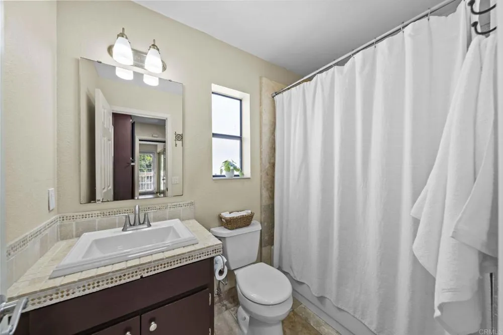 2710 Ariane Drive #3 San Diego, CA 92117