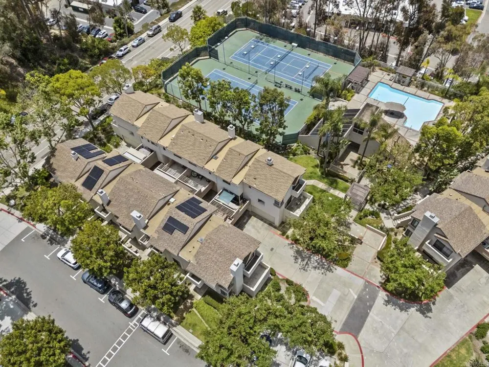 2710 Ariane Drive #3 San Diego, CA 92117