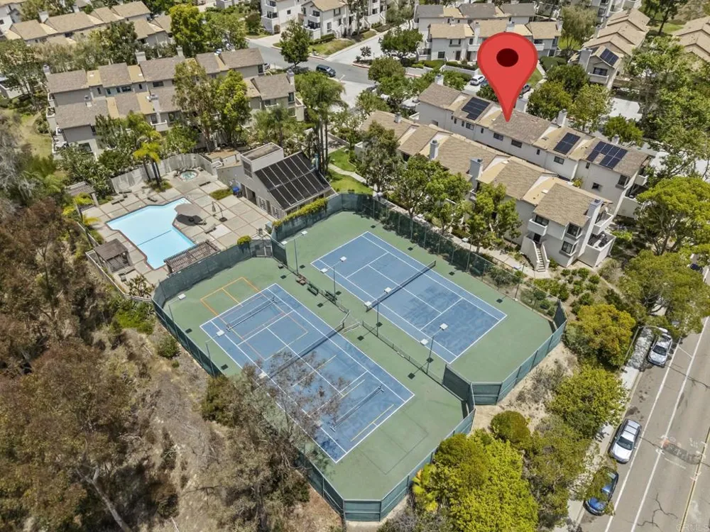 2710 Ariane Drive #3 San Diego, CA 92117