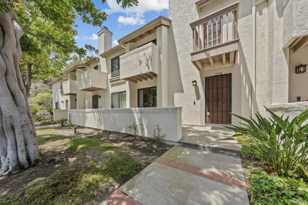 2710 Ariane Drive #3 San Diego, CA 92117