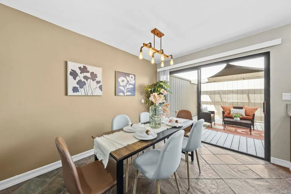 2710 Ariane Drive #3 San Diego, CA 92117