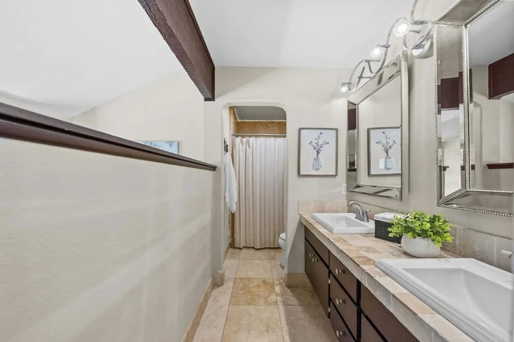 2710 Ariane Drive #3 San Diego, CA 92117