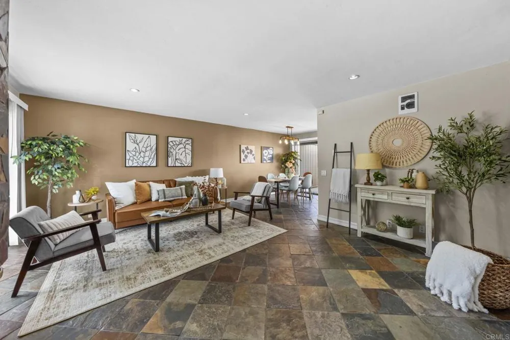 2710 Ariane Drive #3 San Diego, CA 92117