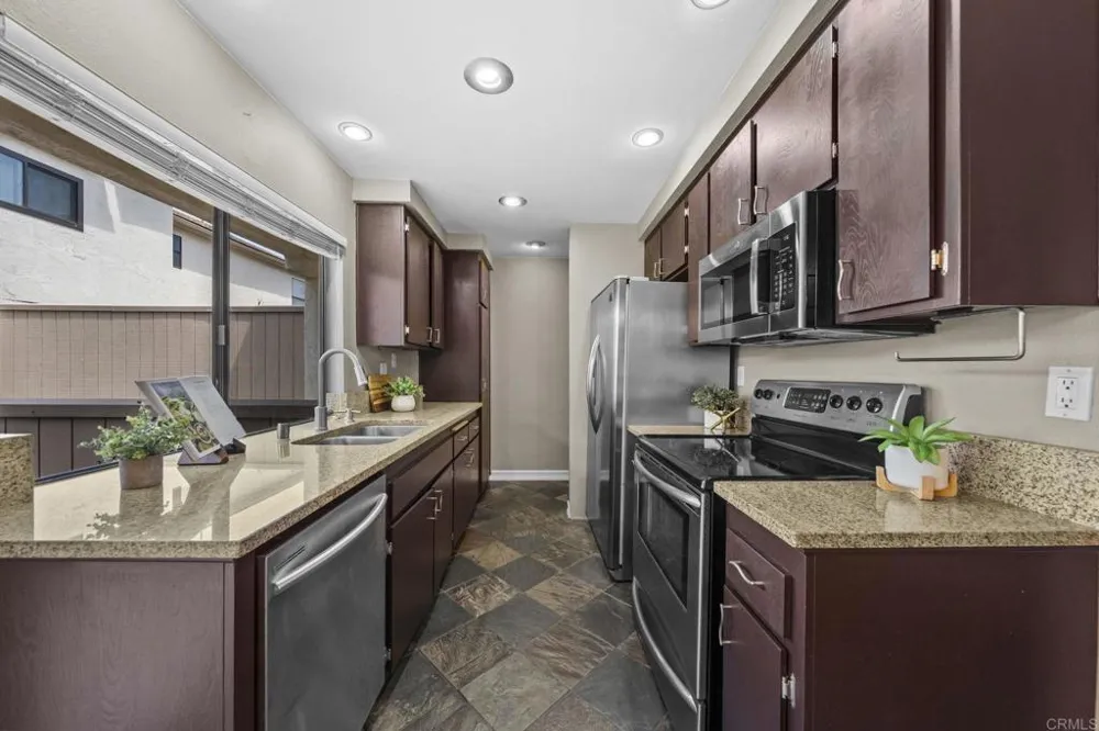 2710 Ariane Drive #3 San Diego, CA 92117