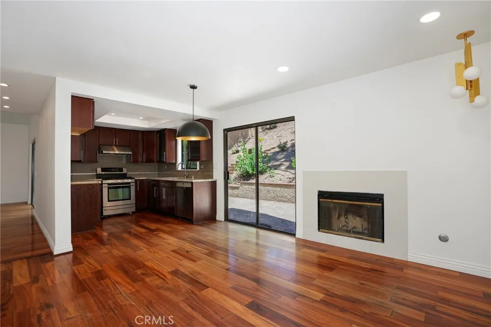 6820 Eaglehaven Lane Oak Park, CA 91377