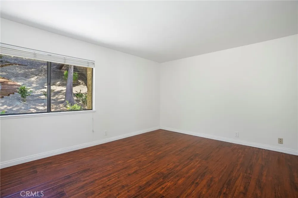 6820 Eaglehaven Lane Oak Park, CA 91377