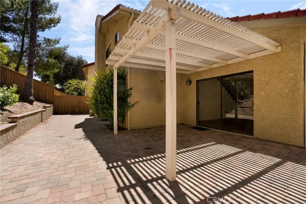 6820 Eaglehaven Lane Oak Park, CA 91377